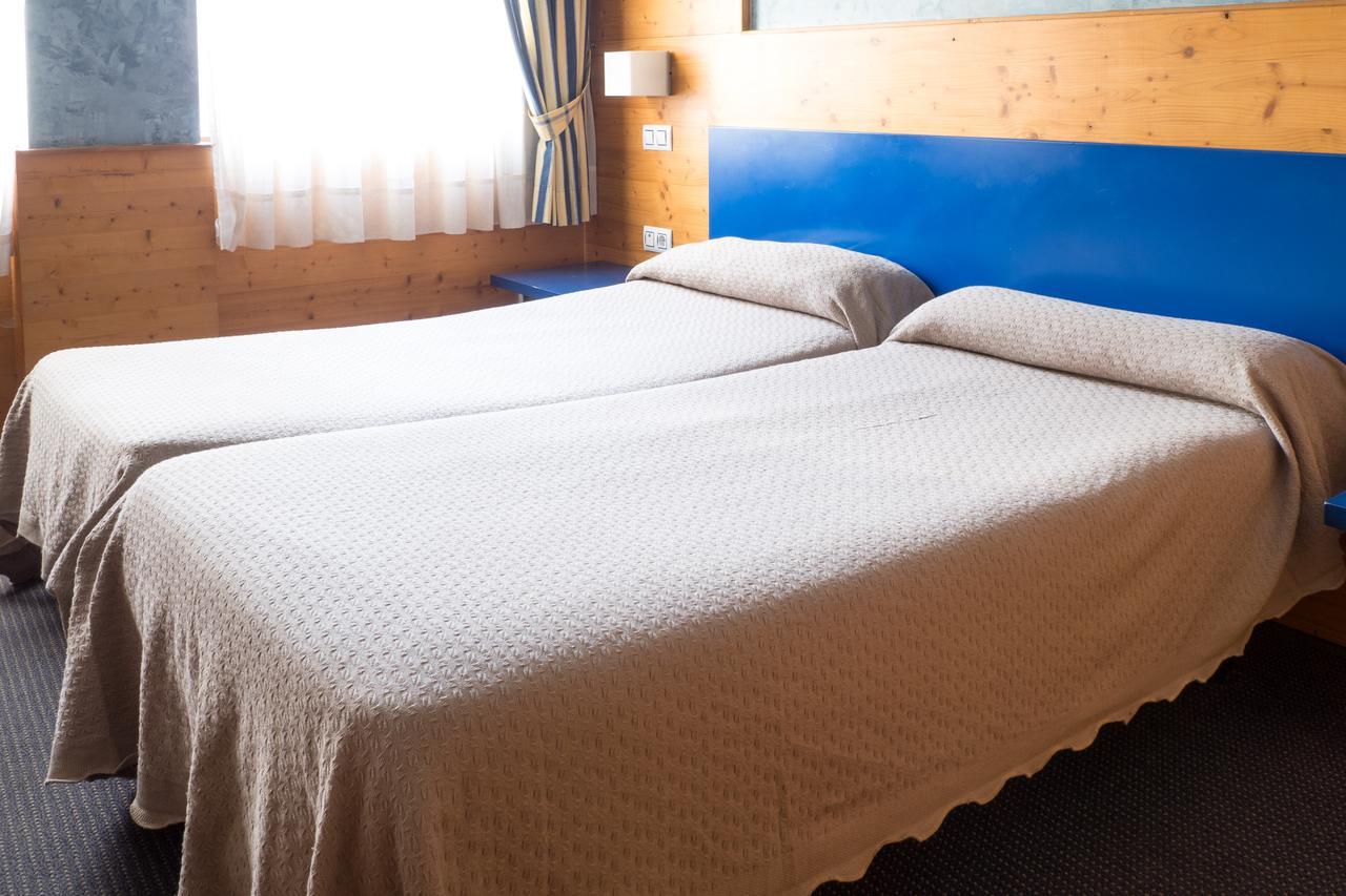 Hotel Bezana Lago Santa Cruz De Bezana Dış mekan fotoğraf