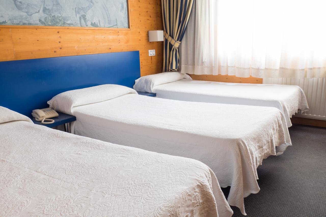 Hotel Bezana Lago Santa Cruz De Bezana Dış mekan fotoğraf
