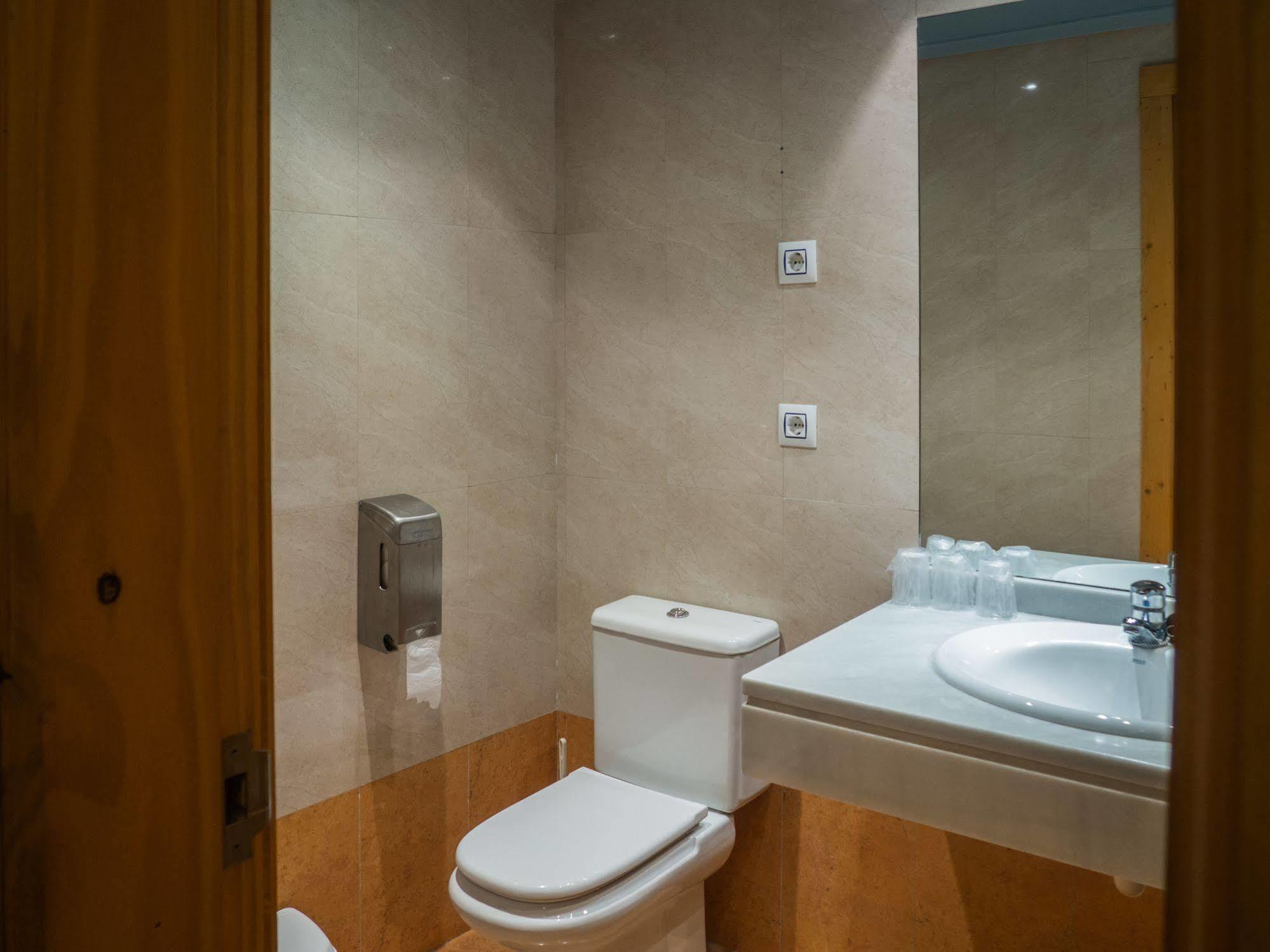 Hotel Bezana Lago Santa Cruz De Bezana Dış mekan fotoğraf