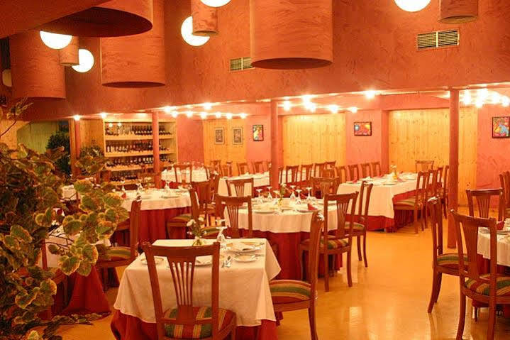 Hotel Bezana Lago Santa Cruz De Bezana Dış mekan fotoğraf